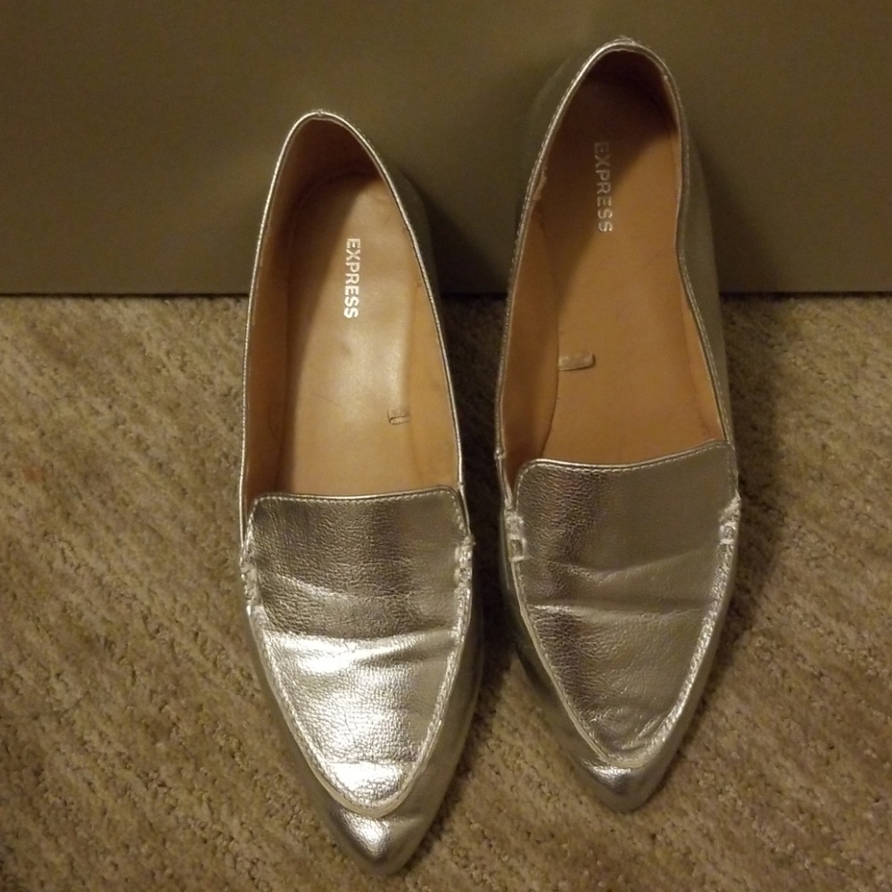 Silver flats